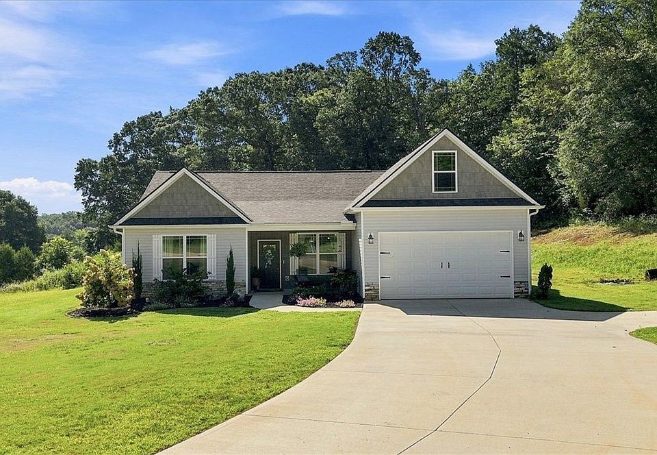 1st image of 155 Stephens Rd