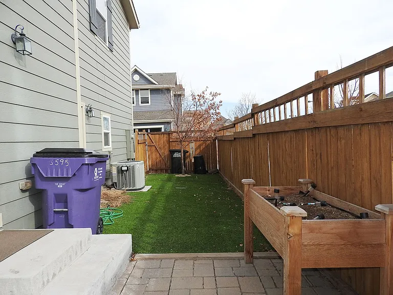 3595 Akron St — Photo 17