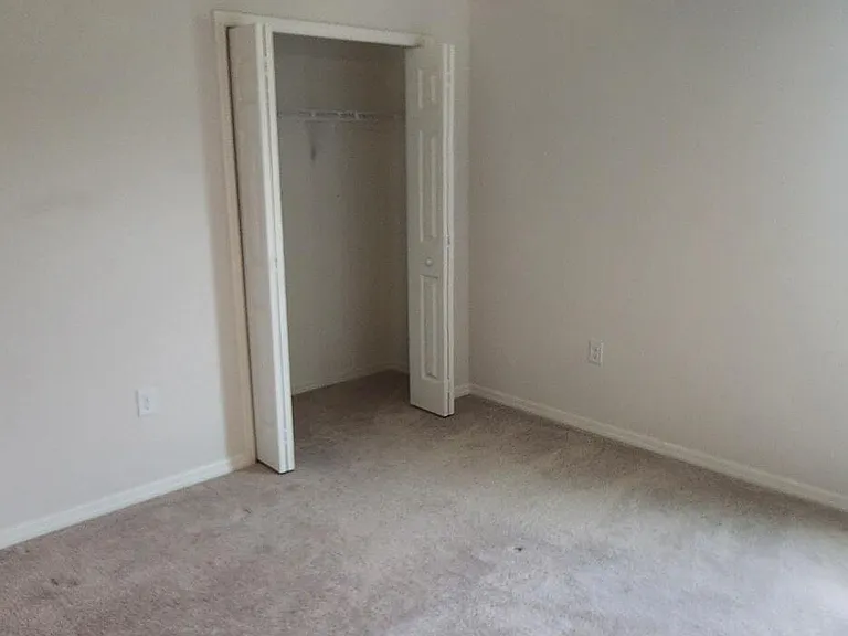 586 Cooper Ct SW — Photo 15