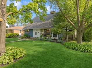 3320 Hayes St, Evanston, IL 60201