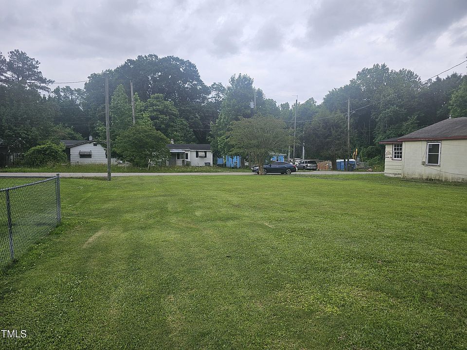 2nd image of 2448 Vance St