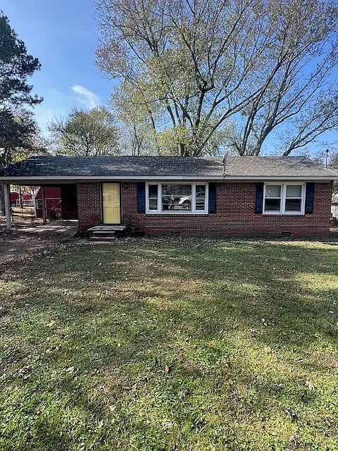 3 bed, 1015 sqft, $1,000 — Photo 1