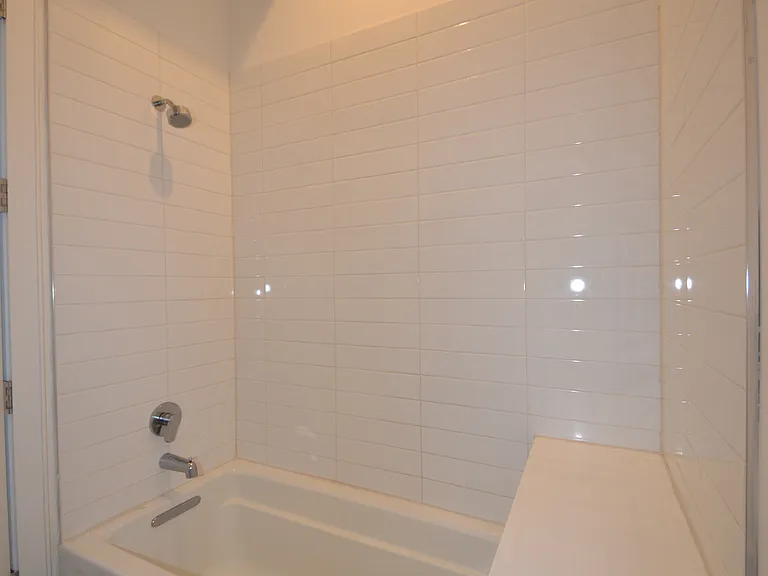 3309 S Union Ave #2R — Photo 3