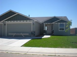 1315 SW Rolling Hls, Mountain Home, ID 83647