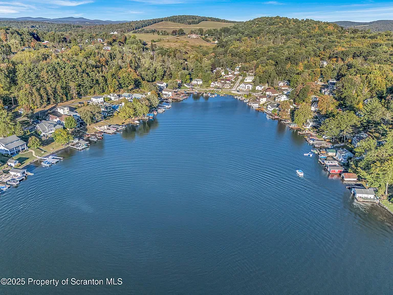 1262 Lake Rd — Photo 8
