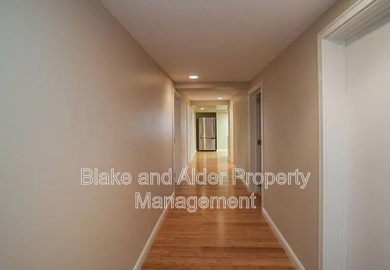 4330 SW Council Crest Dr #B — Photo 16