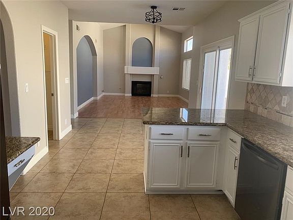 5th image of 1606 Bridgetown Ln