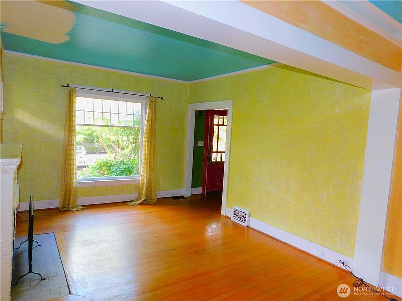 3rd image of 7217 4th Avenue NW