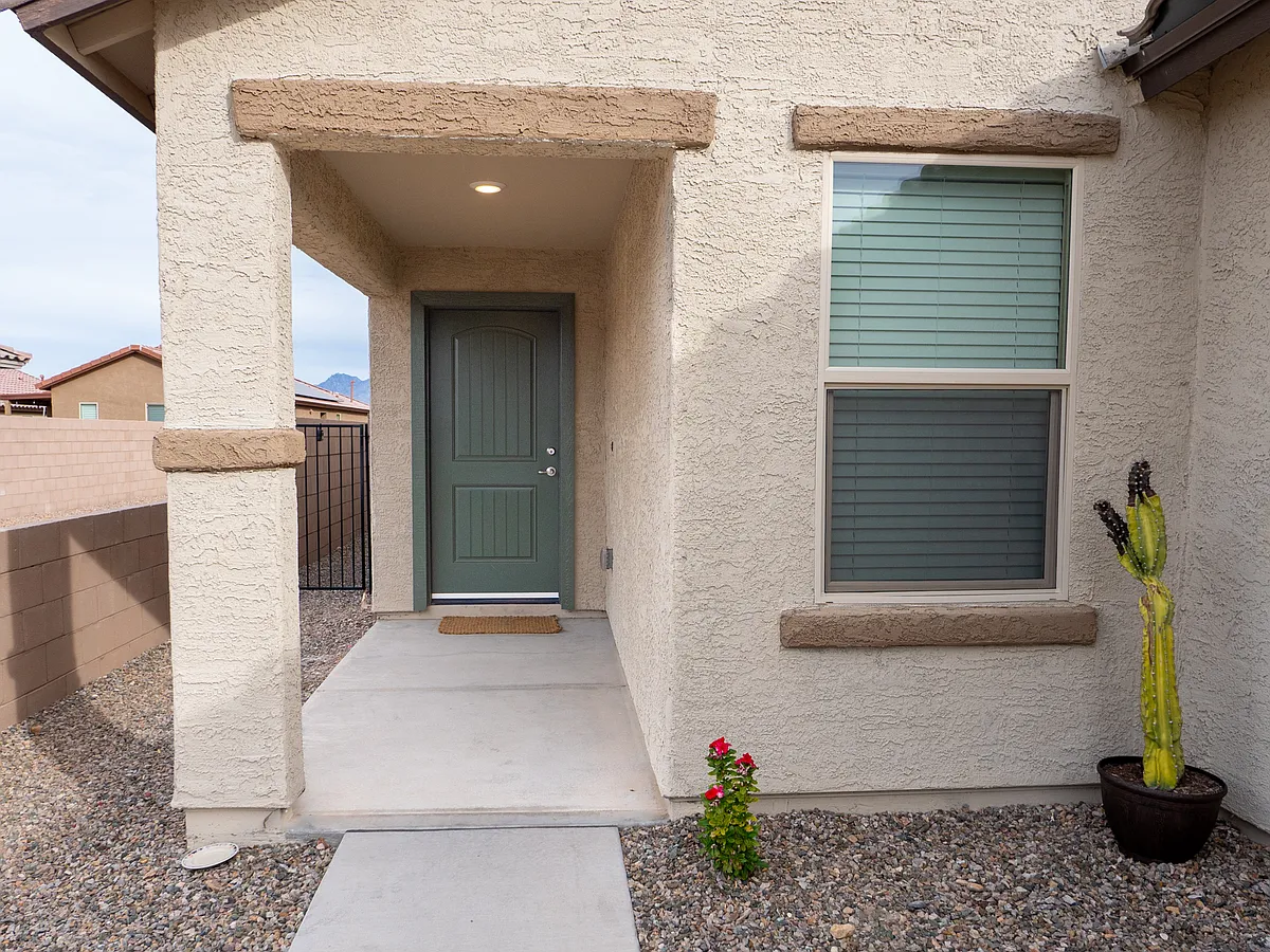 Building Photo - 8737 E Pebble Stone Ln