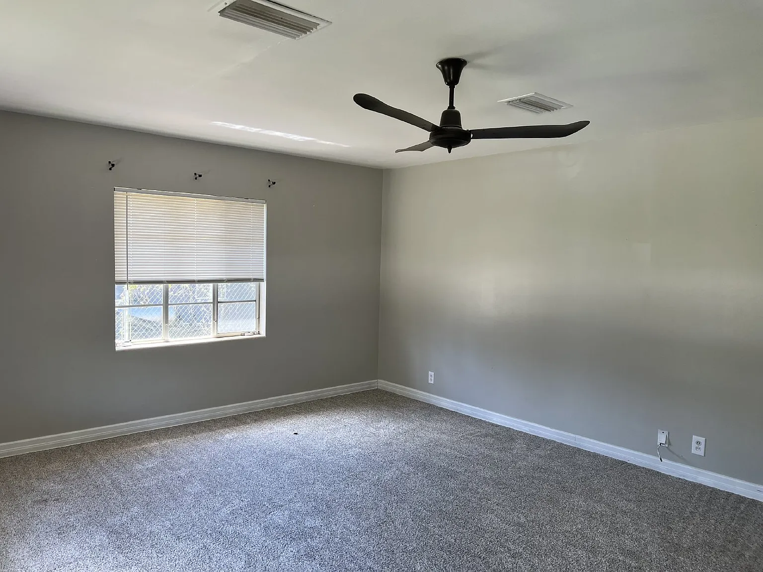 1 bed, 1.0 bath, $1,200 — Photo 2