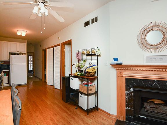 5th image of 1351 N Wolcott Ave #E02p