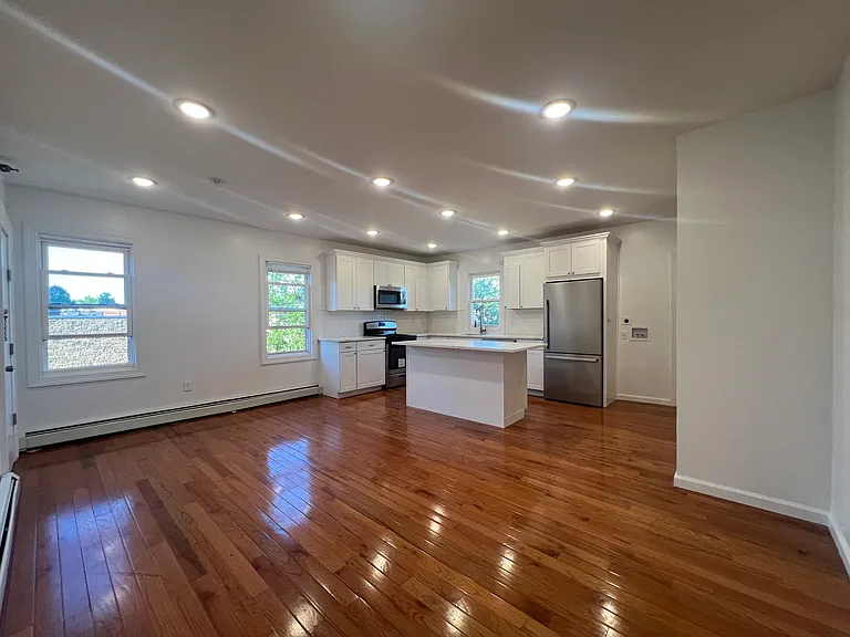 255 Lafayette Pl #3E — Photo 3