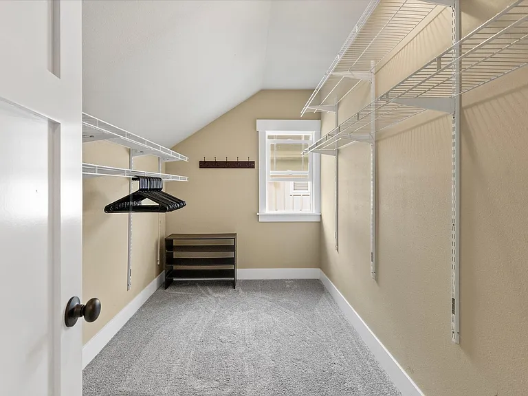 26616 NE Valley St — Photo 11