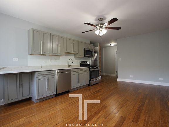 2nd image of 5534 N Kenmore Ave APT 502
