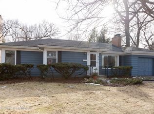 612 Riford Rd, Glen Ellyn, IL 60137