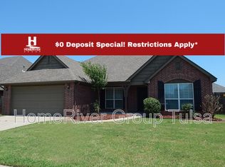 12519 S Cedar Pl, Jenks, OK 74037