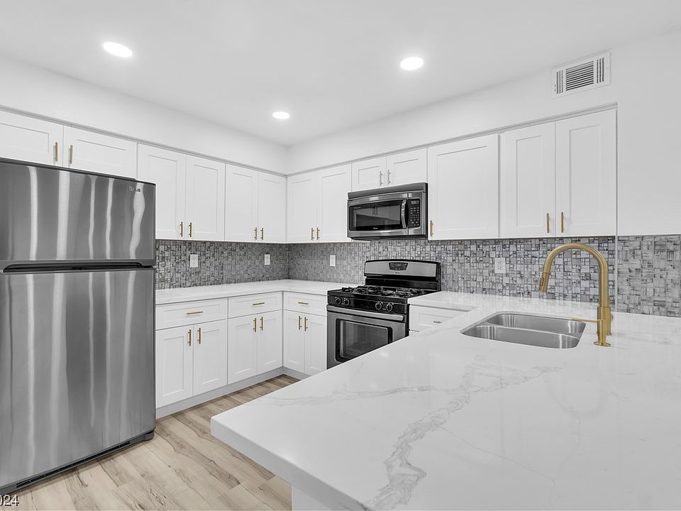 1st image of 7901 Greycrest Ct Unit 102