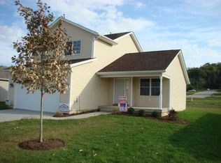 934 5th Avenue Dr W, Andalusia, IL 61232