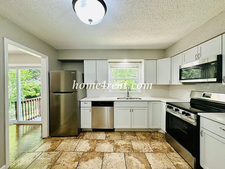 7421 Hardy Ave — Photo 13