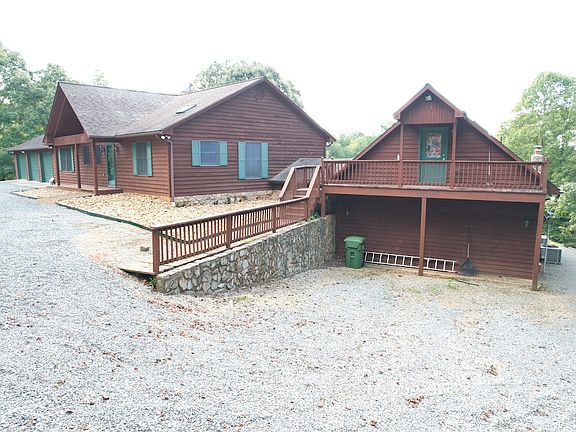 3rd image of 325 Summerbreeze Dr