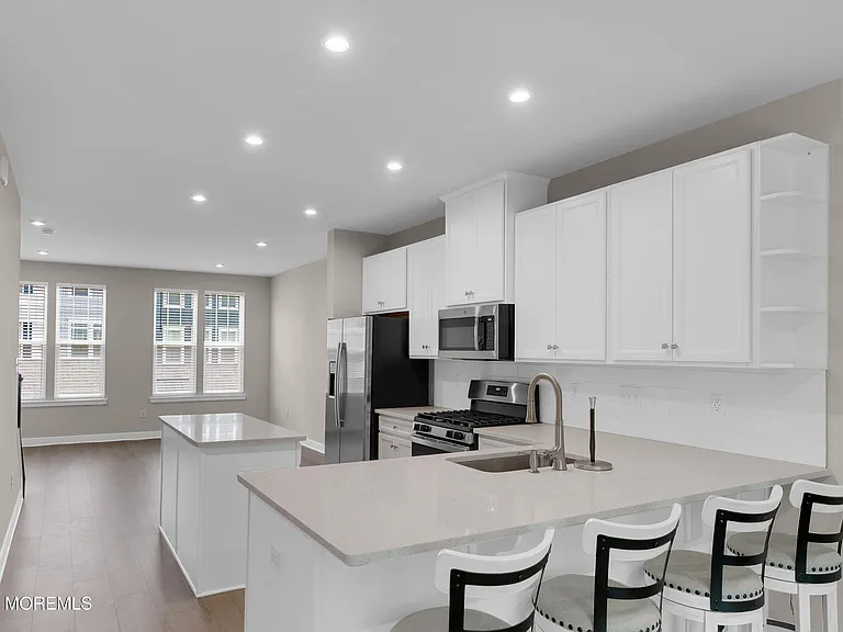 9 Halifax Rd — Photo 3