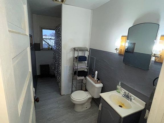 4th image of 629 South St