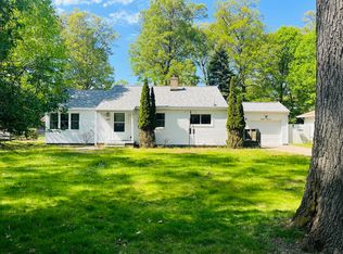 1892 Crestwood Ln, Muskegon, MI 49441