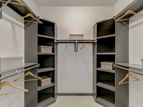 5th image of 3001 Crockett St APT 1424
