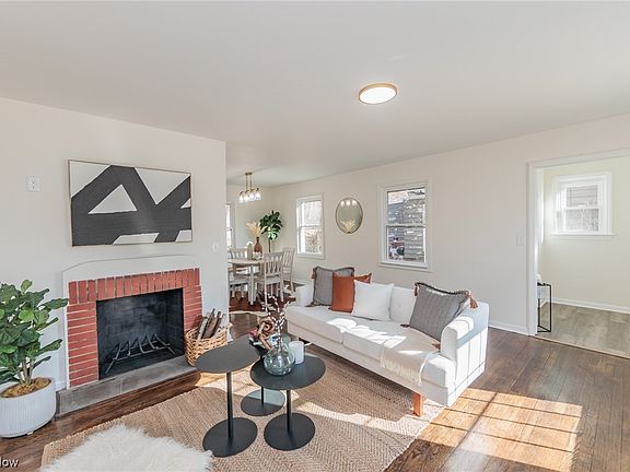 4th image of 3589 Meadowbrook Blvd