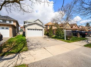 15 Cheviot Cres, Brampton, ON L6Z4E6