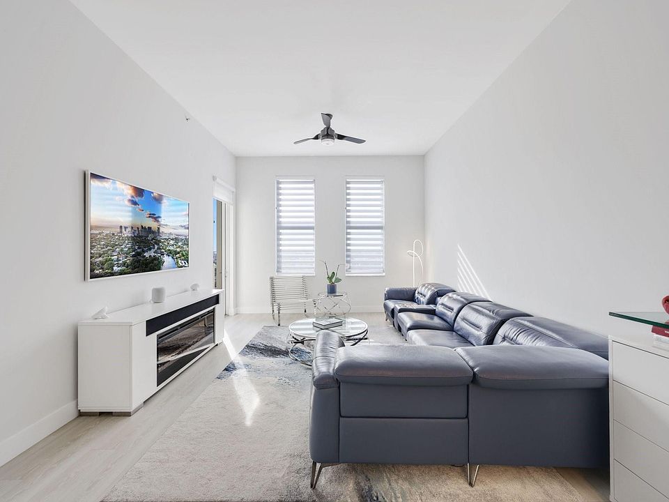 1st image of 511 SE 5th Avenue #2412