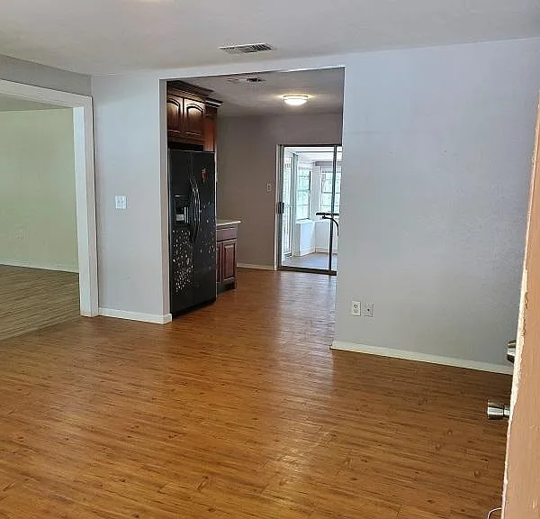 204 Hillcrest Ter — Photo 4