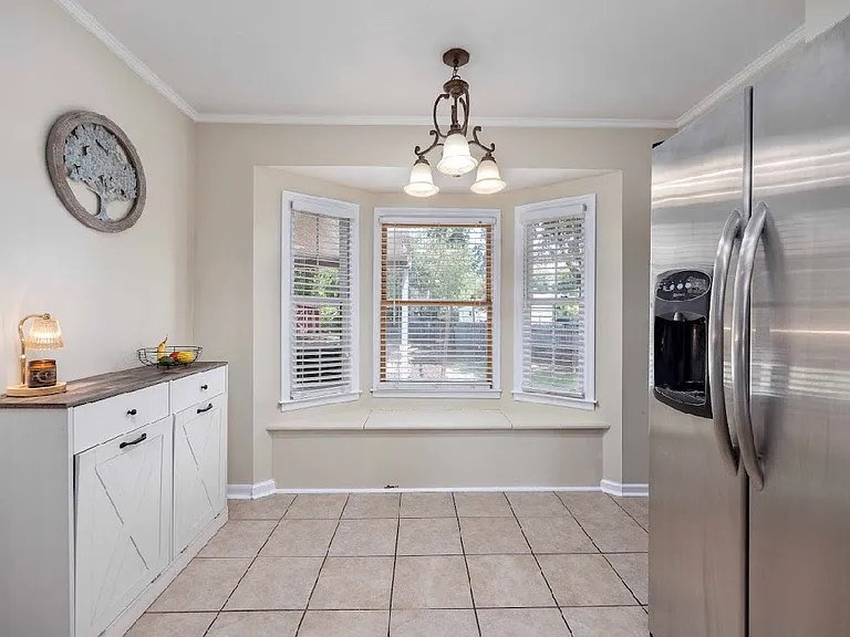 1504 Melanie Ln — Photo 16