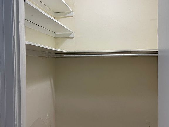 4th image of 4748 Pine St #208