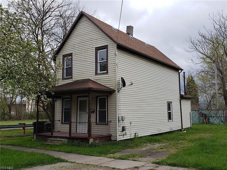 1st image of 1 Woodford Ave