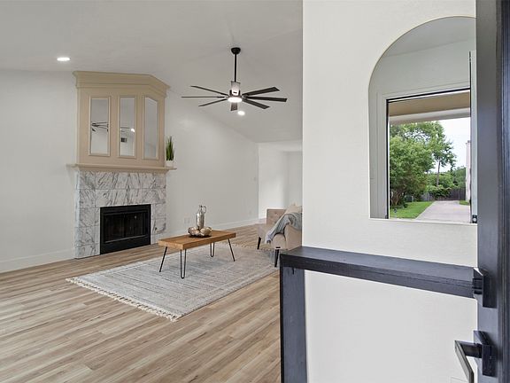 5th image of 1612 Huntington Dr