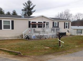 22 Motts Dr, Candler, NC 28715