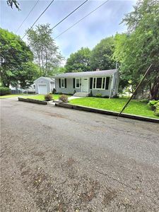 7 Edge St, West Warwick, RI, 02893