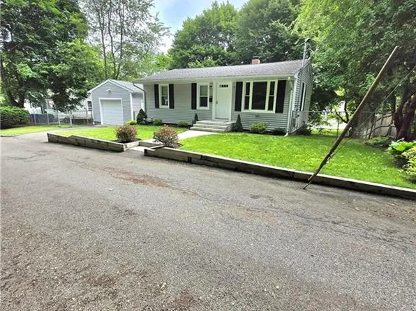 7 Edge St, West Warwick, RI 02893