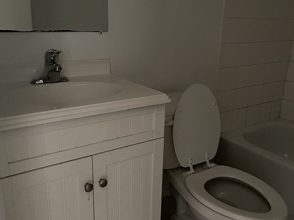 2nd image of 2223 Leo Dr #3