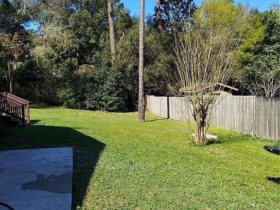 4th image of 2100 Stratford Dr