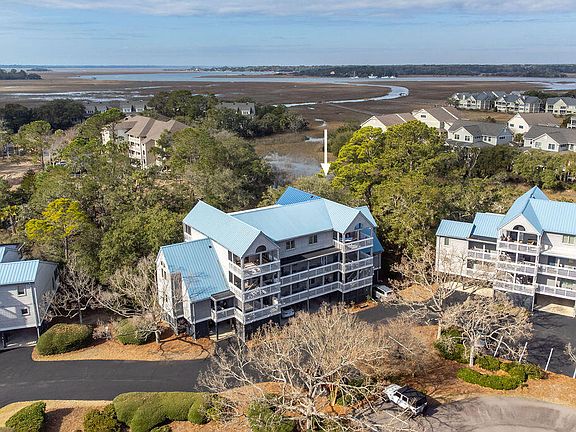 3rd image of 2416 Racquet Club Dr