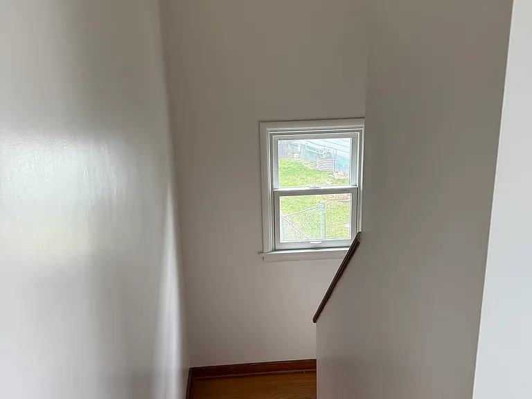 307 Warren St — Photo 23