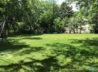 342 Whitman St, Haworth, NJ 07641