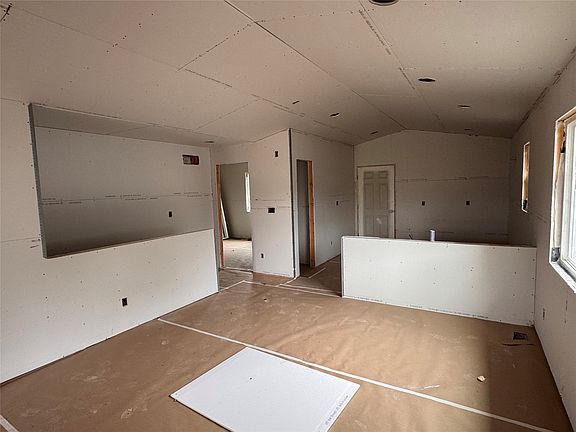 3rd image of 1510 Maple St