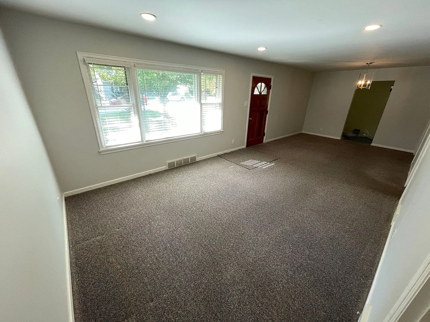 Nice Home For Rent — Photo 3