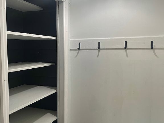 3rd image of 251 Maple Ave APT A