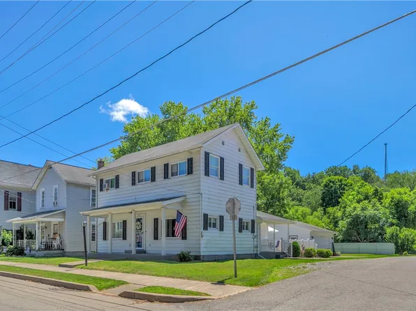 434 Beaver St, Wampum, PA 16157