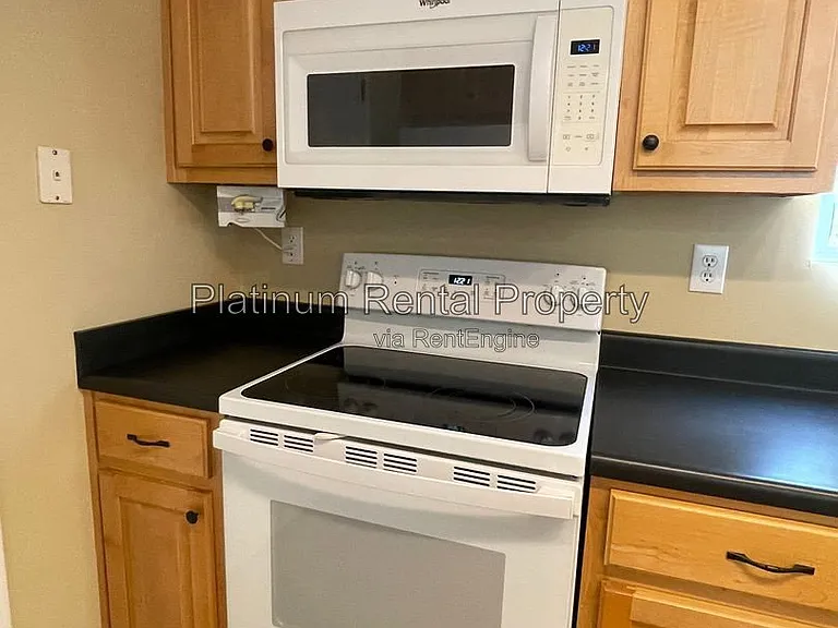 144 Pointe Cir — Photo 23