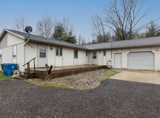 2043 2043/2047 N Neiner Rd, Sanford, MI 48657